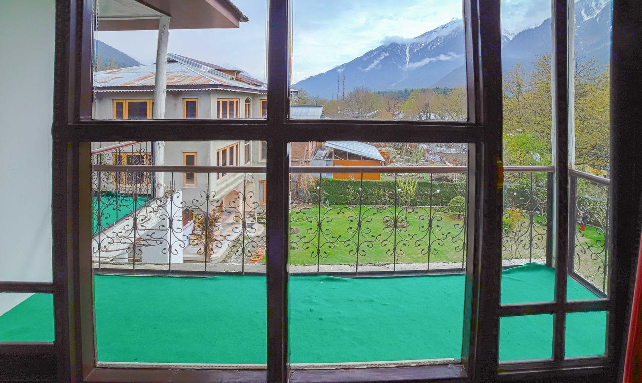 Premier Pahalgam Hotel Екстериор снимка