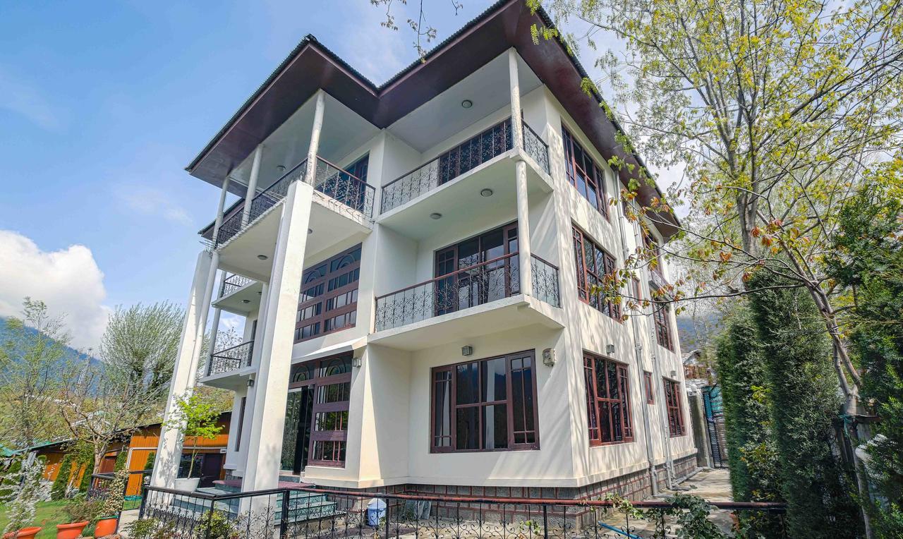 Premier Pahalgam Hotel Екстериор снимка